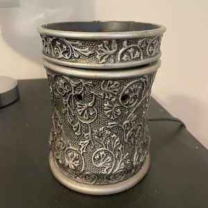 Scentsy melt warmer